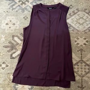 Vera Wang button-down tank top
